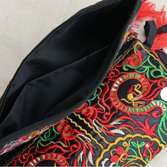 Exquisite Gesang Flower Embroidery Long Wallet - Picture 4 of 6
